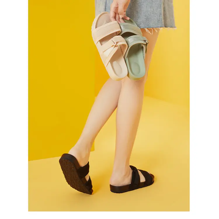 China Customized Logo Fashion Beach Casual Shoes Girls Summer Women Sandals Slippers